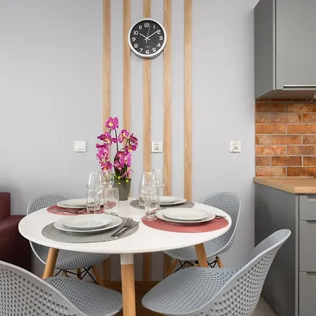 Apartment Kamienna Krzyki With Free Garage By Renters Wroclaw