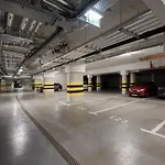 Kamienna Krzyki With Free Garage By Renters 아파트 *