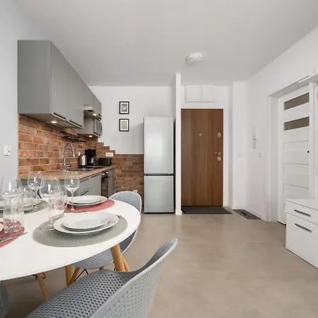 Kamienna Krzyki With Free Garage By Renters Appartement Wrocław