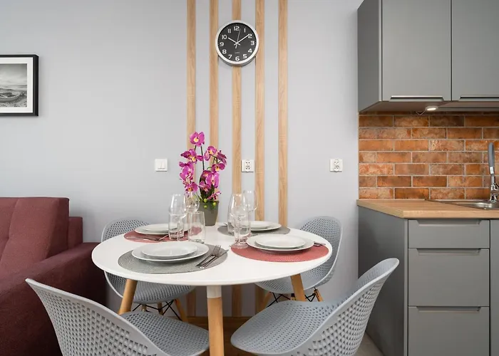 Lägenhet Kamienna Krzyki With Free Garage By Renters Wrocław